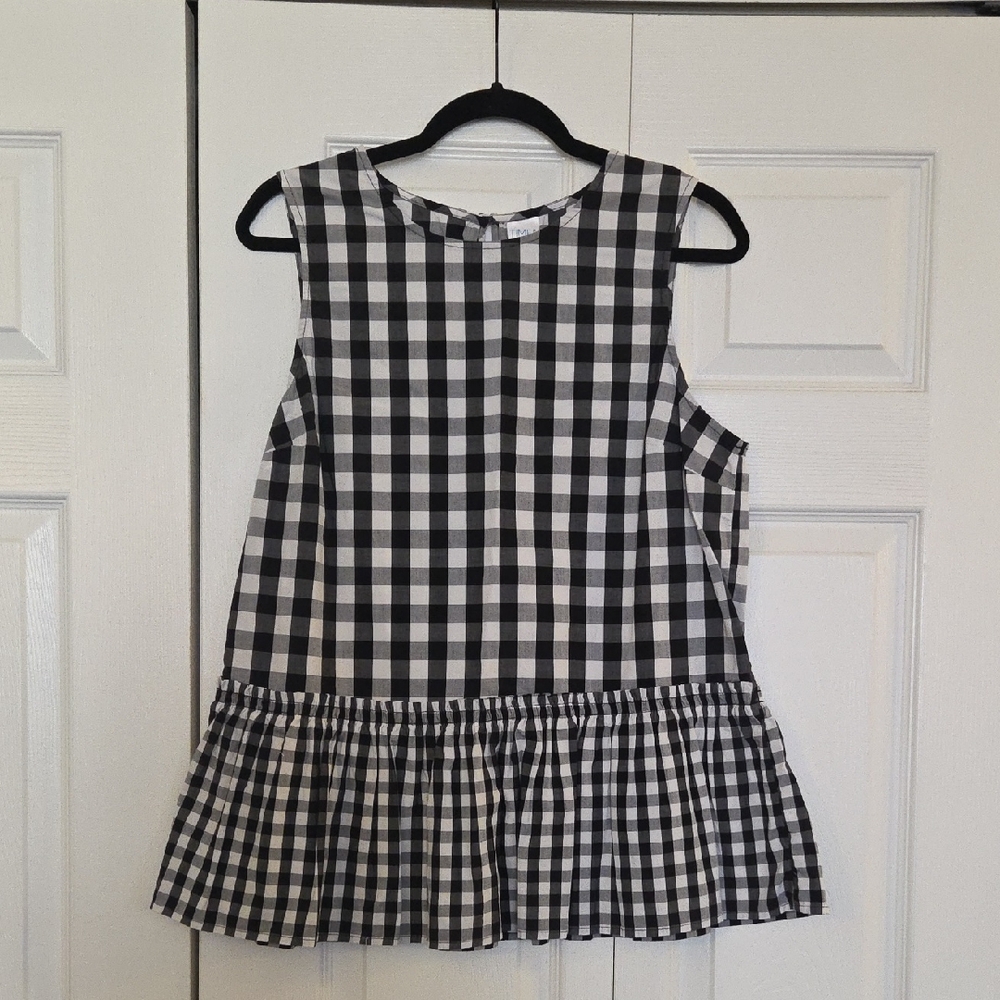 Time and Tru Black and White Checkered Top